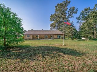 5026 Country Club Rd E, Longview, TX 75602