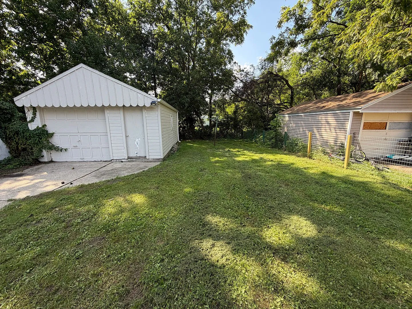 Spotless 3-BR Home near UT — Photo 3