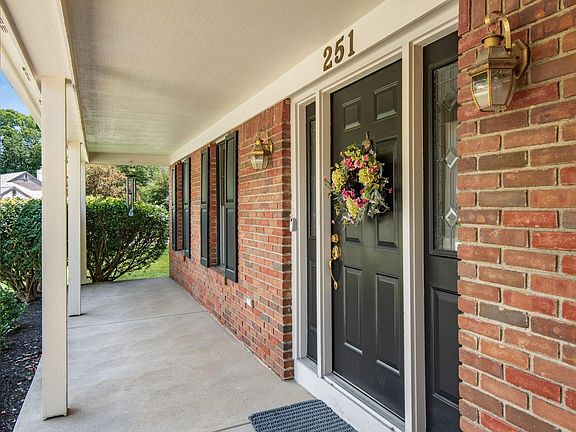 3rd image of 251 Hopewell Ct