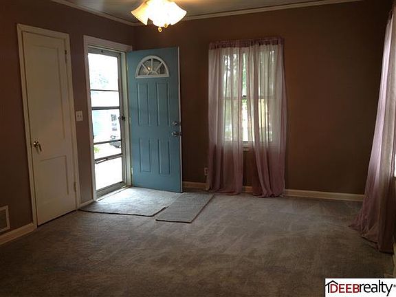 2nd image of 6126 S 33rd Ave