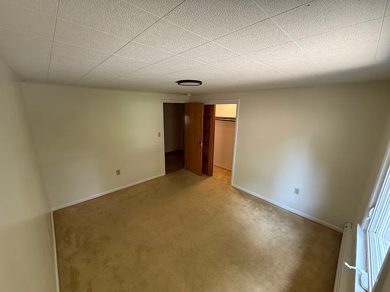 14 Thibault Pkwy — Photo 10