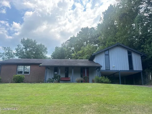 135 McAuley Dr, Vicksburg, MS 39183