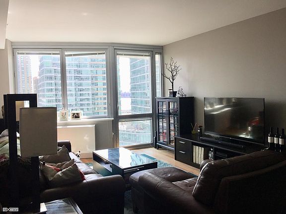 2nd image of 4545 Center Blvd APT 1418