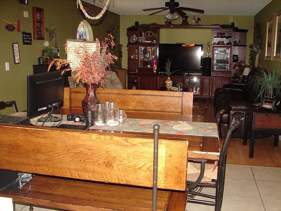 5th image of 27 Faircastle Ln