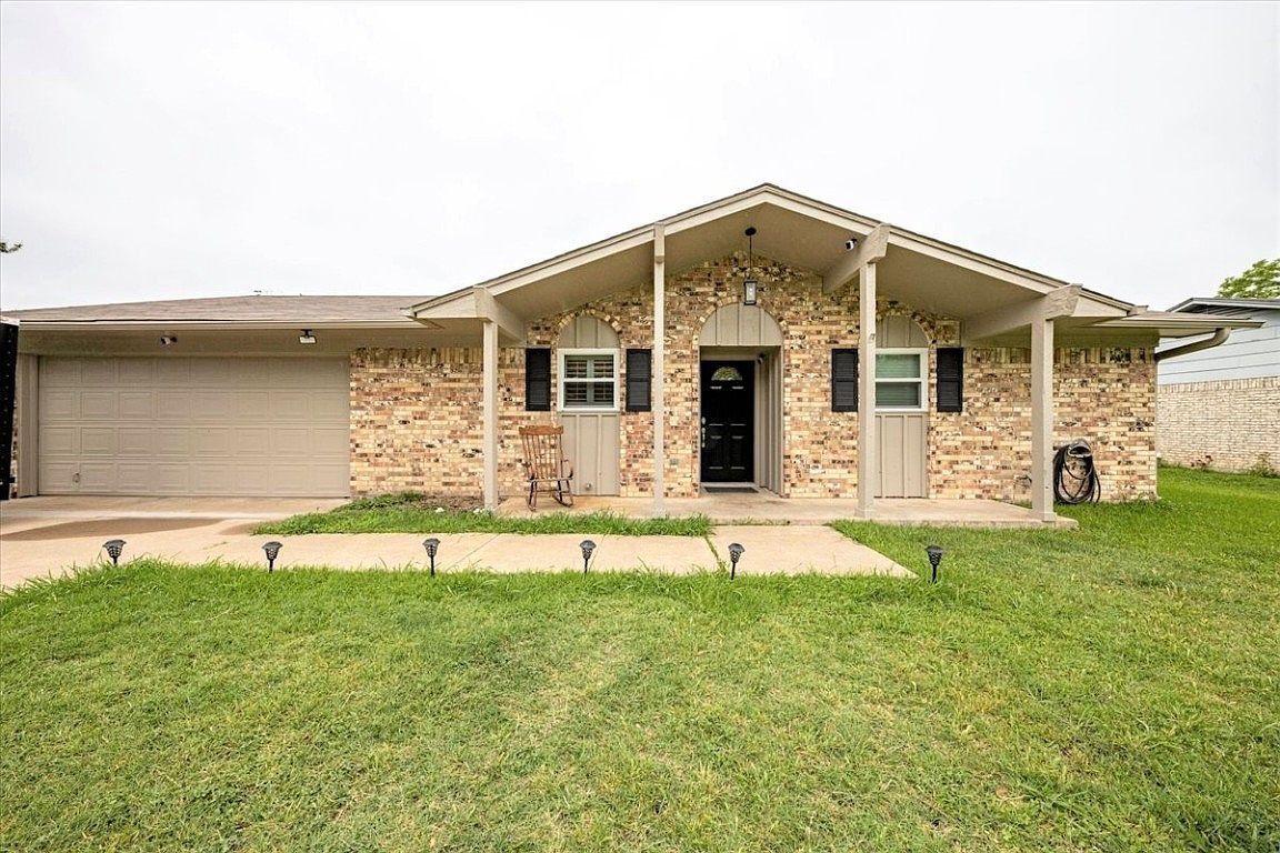 905 Keller Ave, Benbrook, TX 76126 Zillow