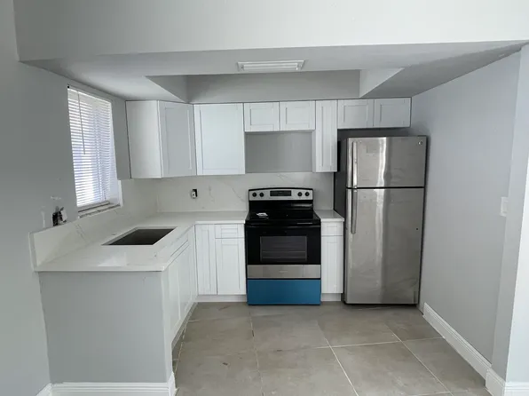 921 SW 10th Dr #3, Pompano Beach, FL 33060