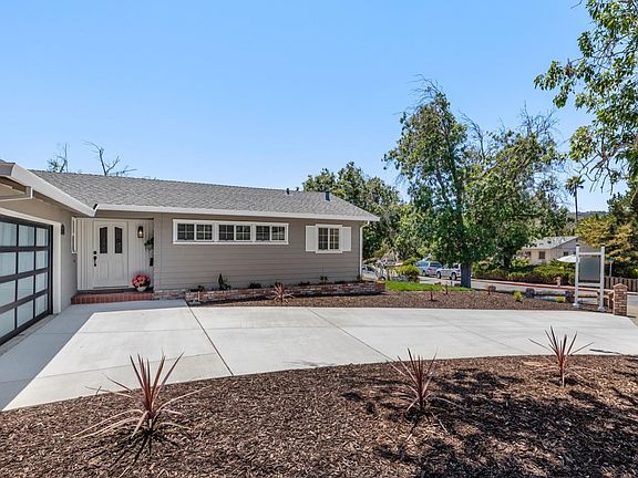 2nd image of 1723 Fernwood Way
