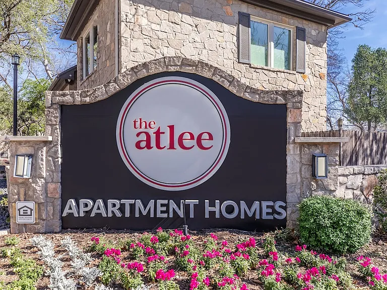 Atlee — Photo 46