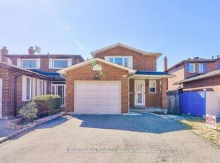 4230 Perivale Rd, Mississauga, ON L5C 3Y5