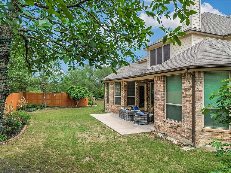 223 Lake Como Dr — Photo 28