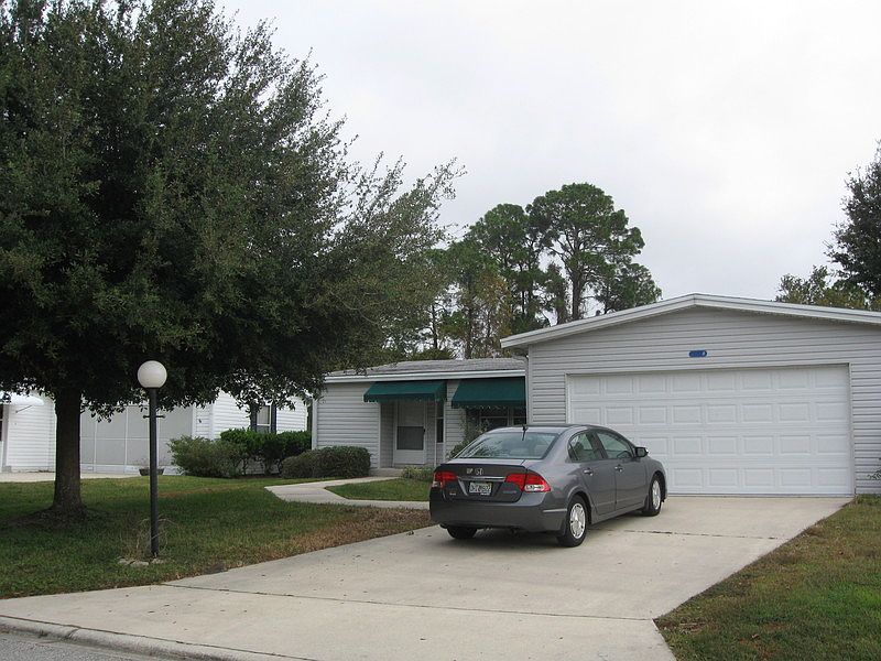 2nd image of 4048 Las Brisas Pl