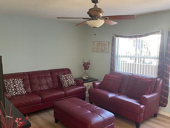 4th image of 1832 Clearbrooke Dr