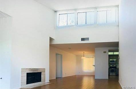 4th image of 484 S Euclid Ave Unit 301