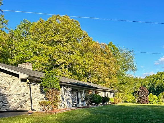 3rd image of 9435 New Castle Dr