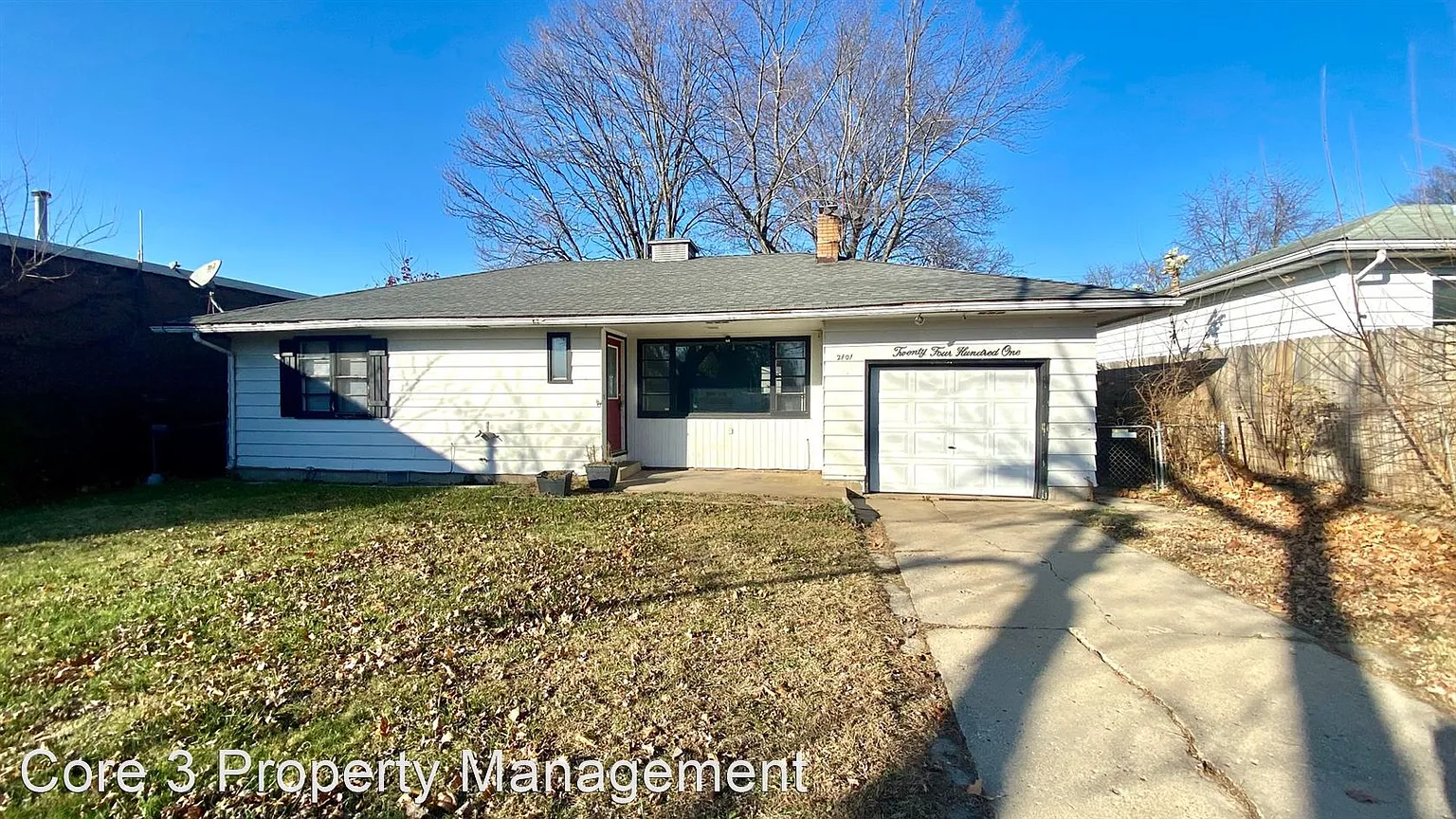 2401 W Forrest Hill Ave photo 1