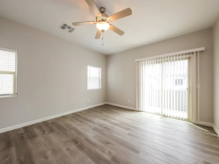 1807 W Minton St — Photo 12
