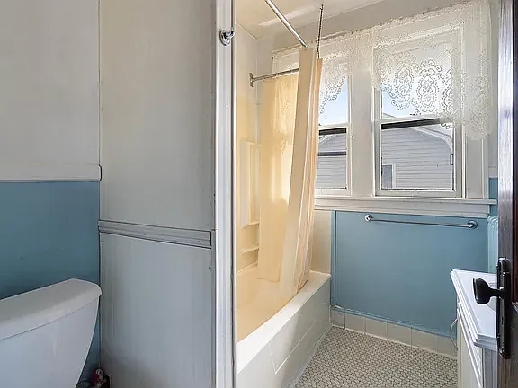 2202 Ogden Ave #2 — Photo 9