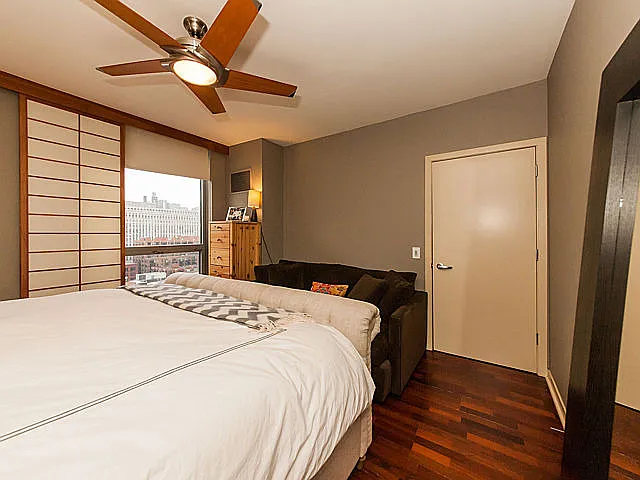 200 W Grand Ave #1603 — Photo 9