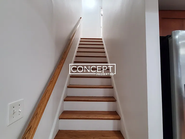 57 Circuit St #B — Photo 4