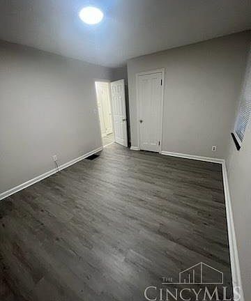 4th image of 3044 Worthington Ave