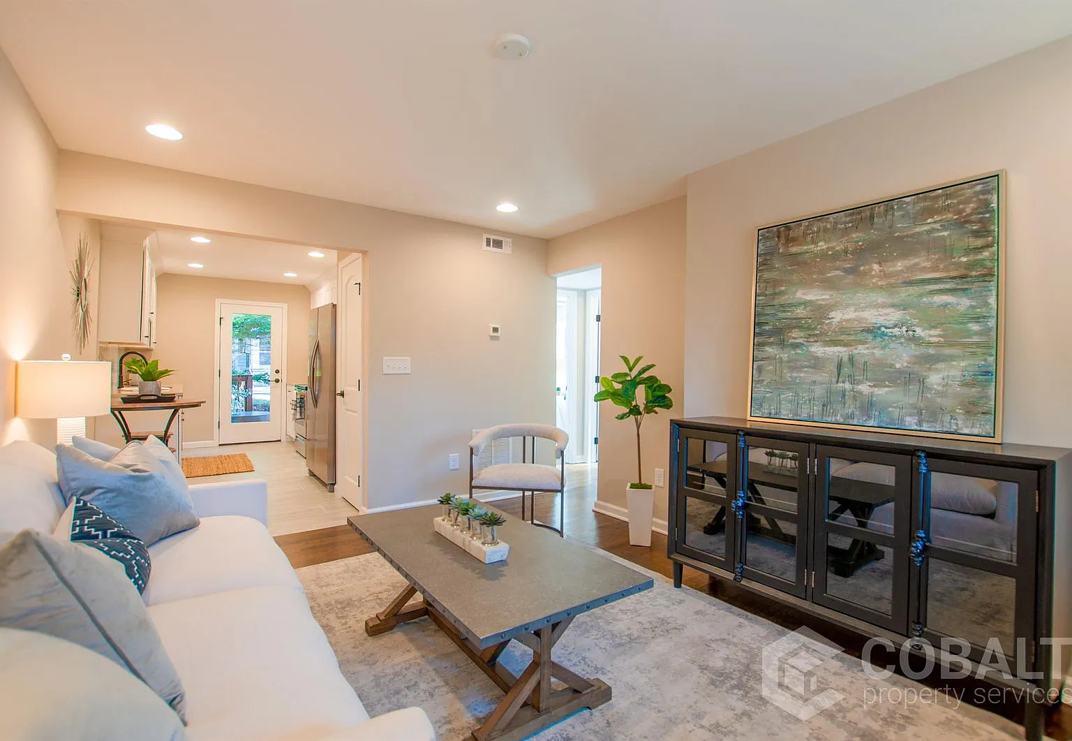 2 bed, 1.0 bath, 800 sqft, $1,750 — Photo 2