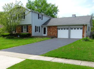 521 Springside Ln, Buffalo Grove, IL