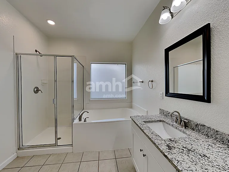 73 N Highland Dr — Photo 12