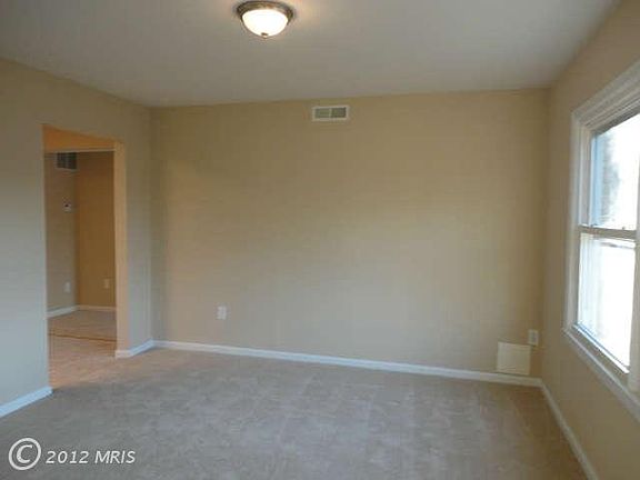 5th image of 302 S Lincoln Ave