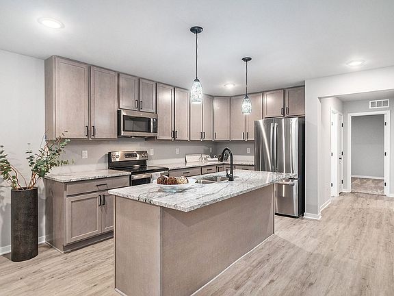 5th image of 17543 Beechwood Ln