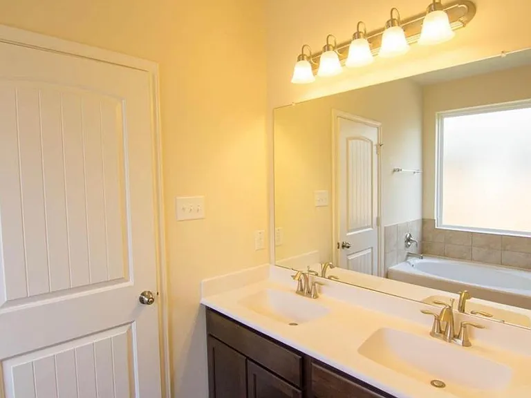 Woodsons Shore Dr — Photo 15
