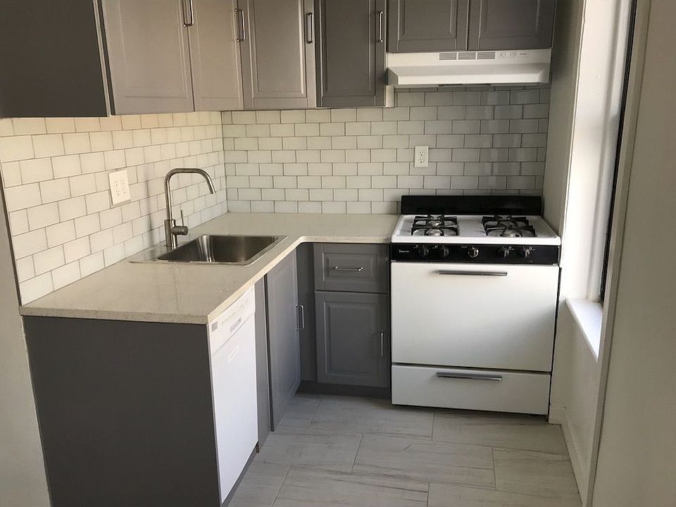 2nd image of 371 Union St #2