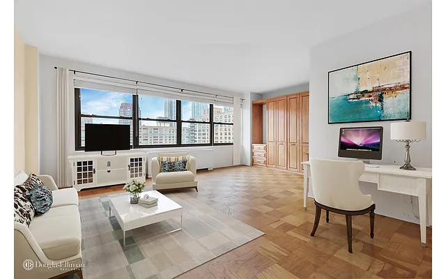 Sold by Douglas Elliman | media 15