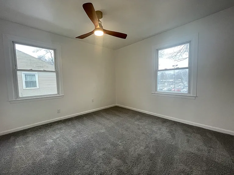 728 S Hamilton Rd — Photo 10