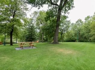 300 Roslyn Rd #7C, Winnipeg, MB R3L0H4