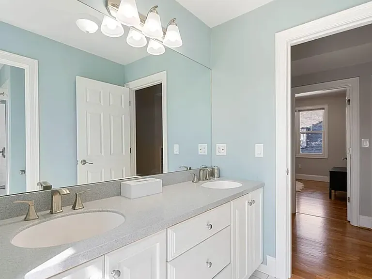 15 Dimick St #3 — Photo 2