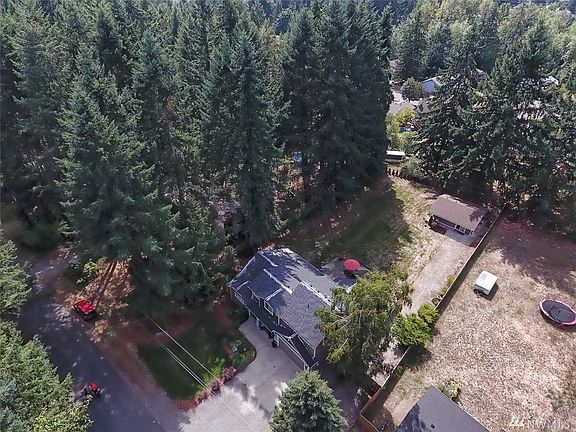 2nd image of 3821 Long Lake Dr SE