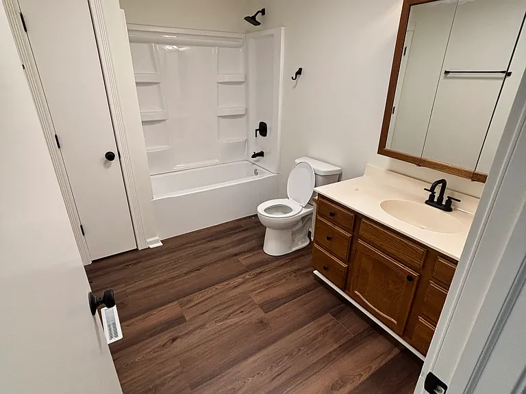 480 Valley Dr — Photo 9