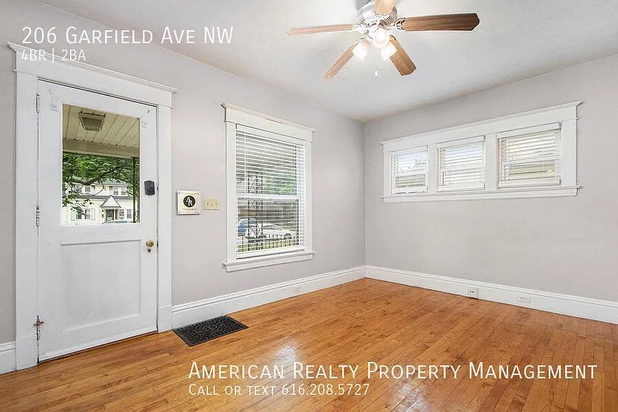 4 bed, 1651 sqft, $2,500 — Photo 3