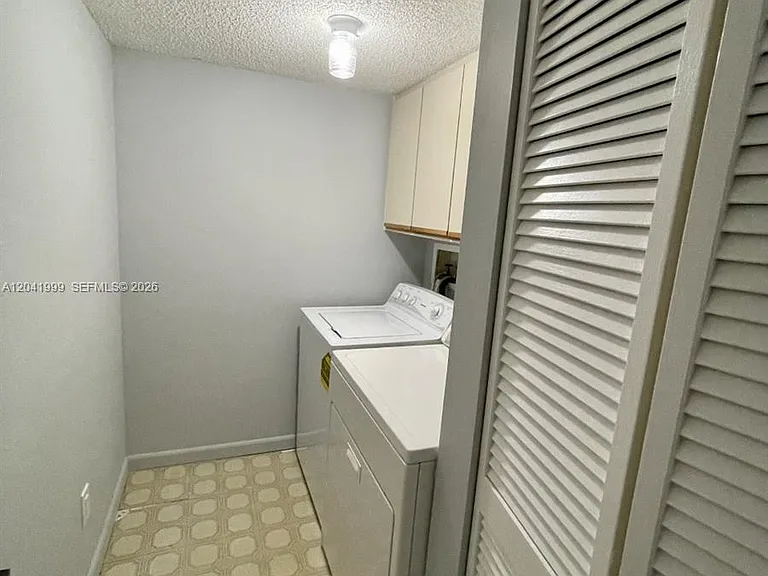 11894 SW 12th Pl #11894 — Photo 27