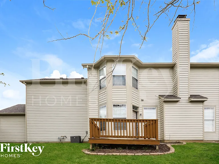 9757 Scotch Pine Ct — Photo 18