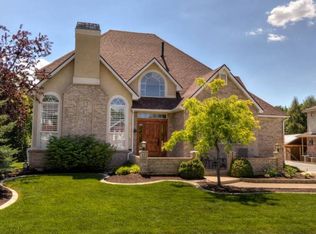 2068 Kays Creek Dr, Layton, UT 84040