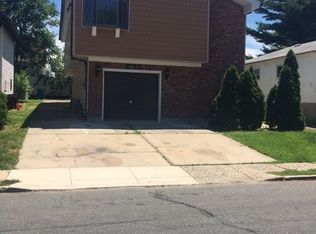 51 Memphis Ave, Floral Park, NY 11001
