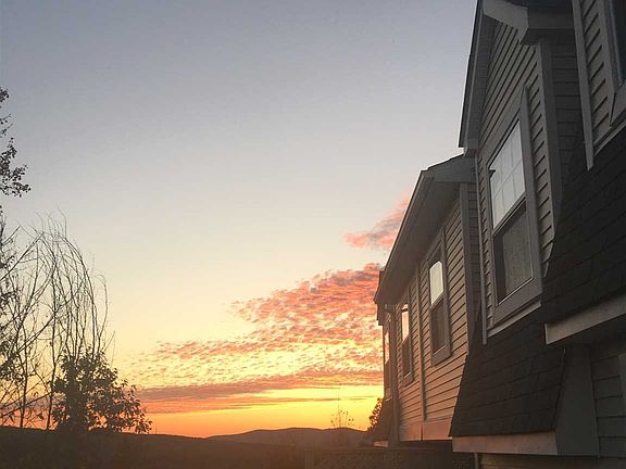 3rd image of 186 Sara Ln