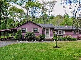 88 River Rd, Norfolk, MA 02056