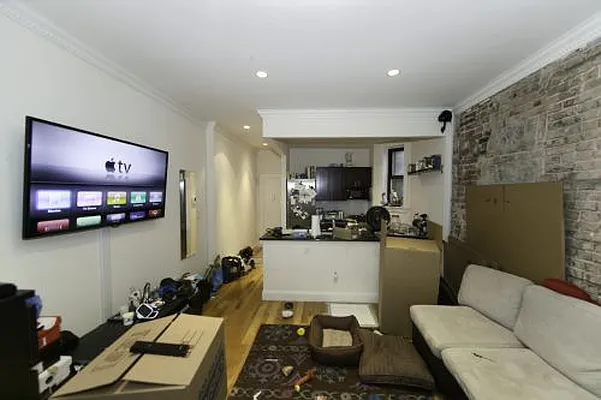 Rented by Icon Realty Management | media 4