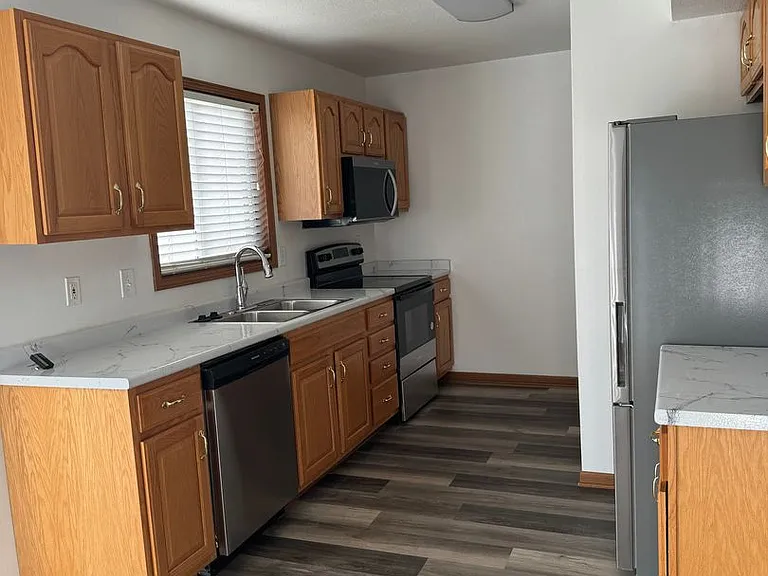 Boulder Ridge Apartments and Townhomes — Photo 24