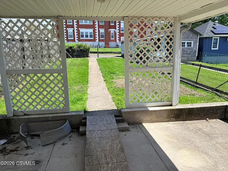 1010 Ash St — Photo 17
