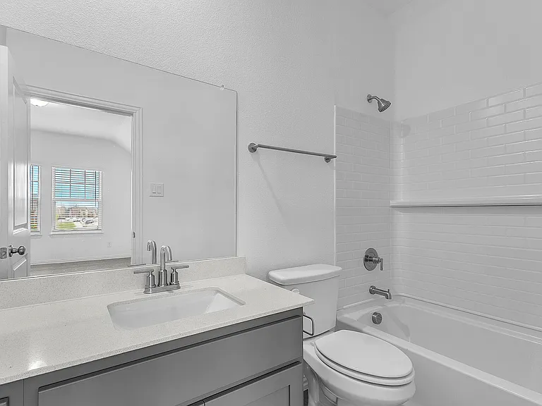 2136 Sunnymede Dr — Photo 24
