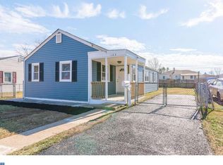 123 Robinson Dr, New Castle, DE 19720
