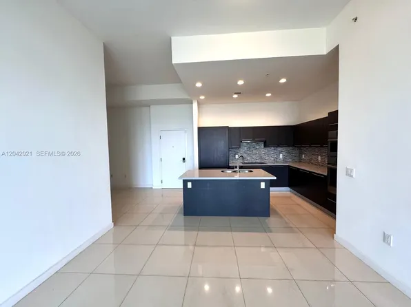 7825 NW 107th Ave, Miami, FL